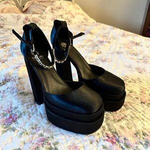 Chunky Black Platform Heels - fits 9.5-10 US Women’s